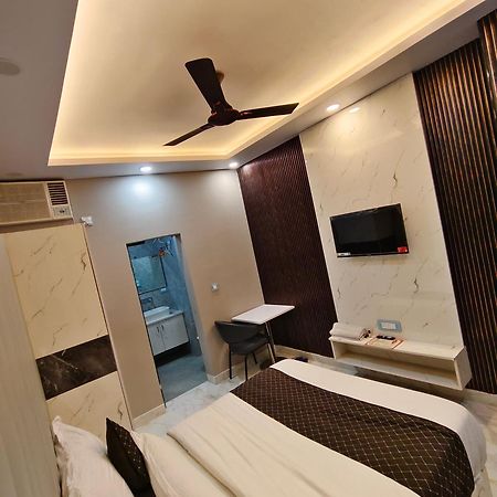Hotel New Imperial Ghaziabad Zewnętrze zdjęcie