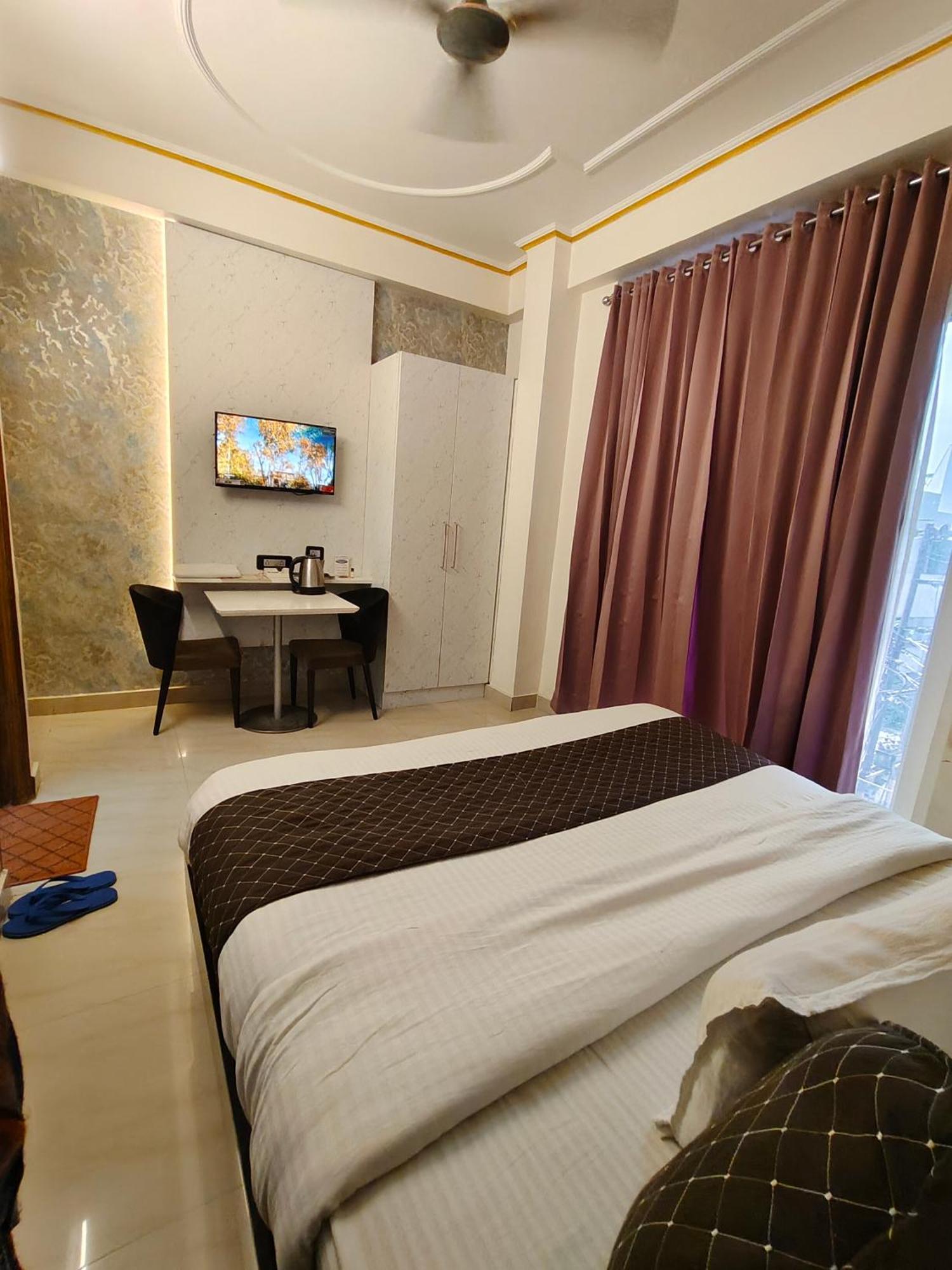 Hotel New Imperial Ghaziabad Zewnętrze zdjęcie